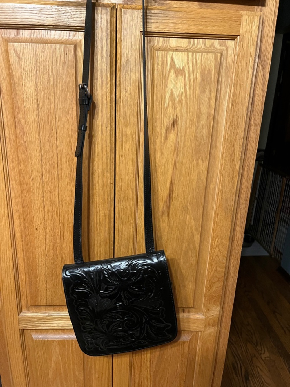 Patricia Nash Black Tooled Leather Crossbody Bag-new